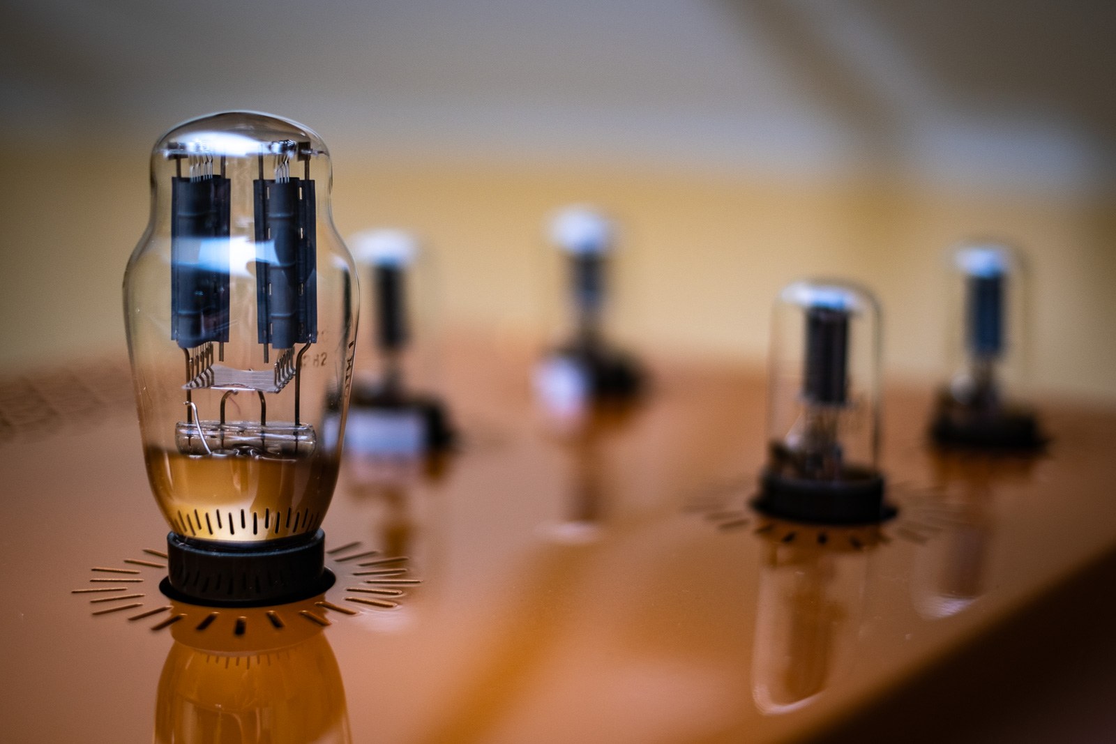 A signal valve on the copper top plate of a Sirius, with four more behind it