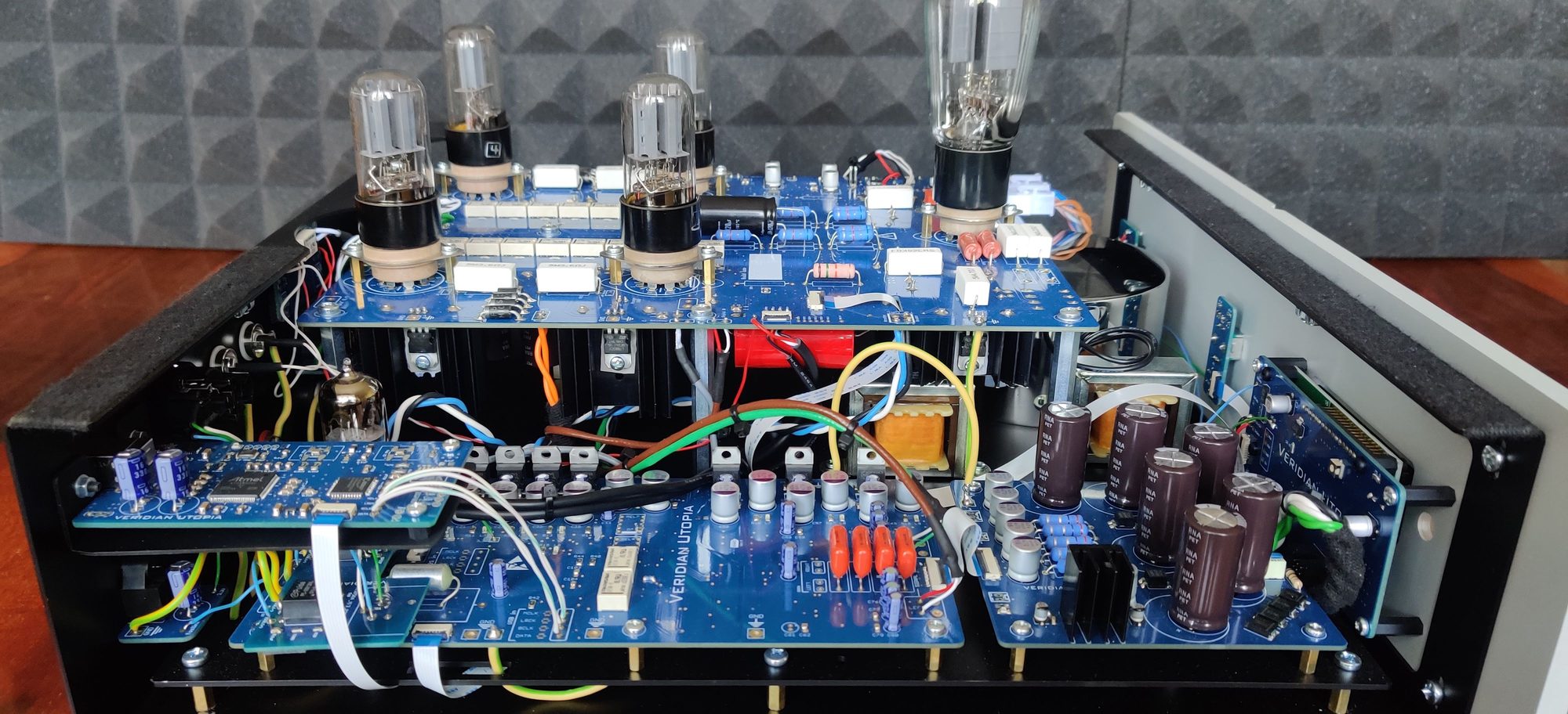 Inside the Sirius: valve output board above, converter and supply boards below